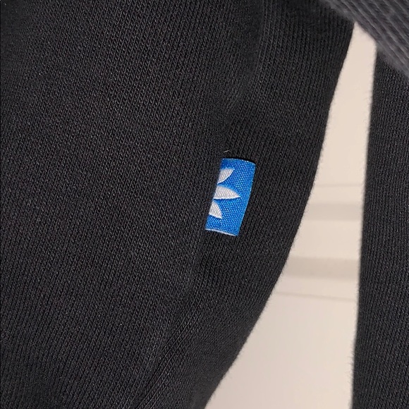 Adidas hoodie xs - Picture 2 of 3